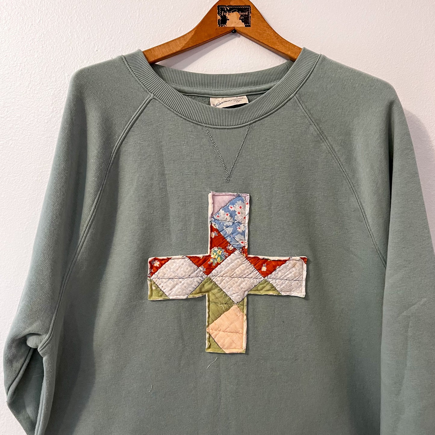 Reclaimed Quilt Cross Sweatshirt Size XXL